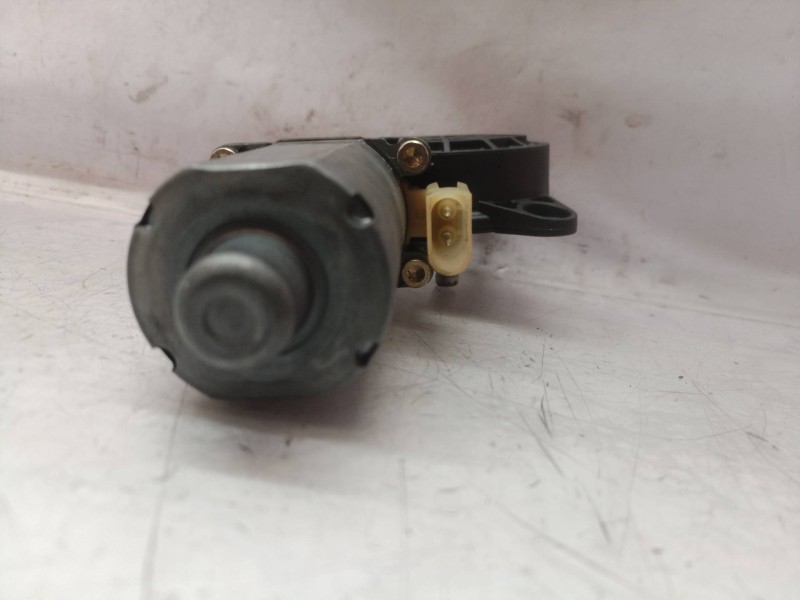 Recambio de motor elevalunas delantero derecho para ford fusion (cbk) ambiente referencia OEM IAM 52020K141102 52020K141102 5202