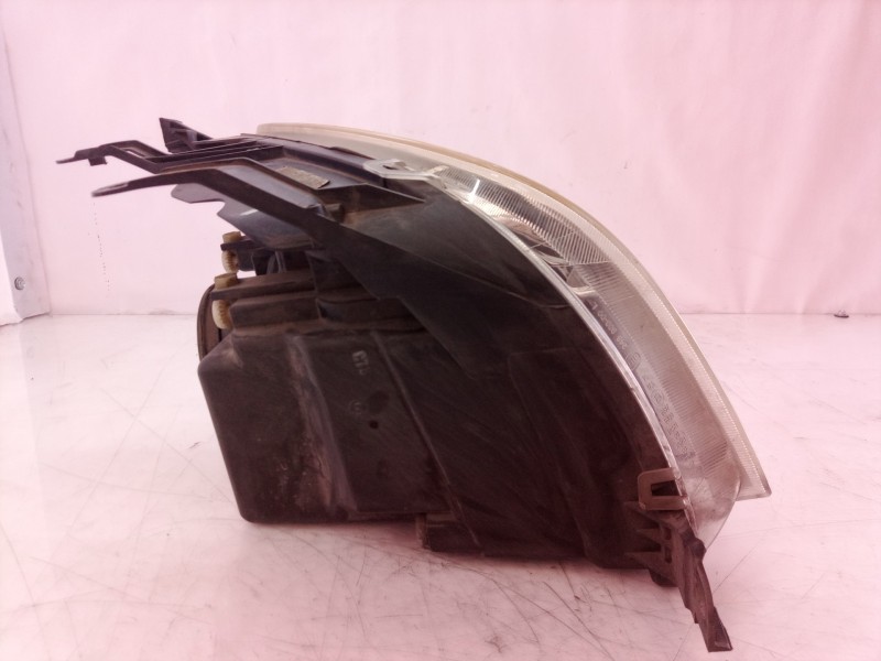 Recambio de faro izquierdo para ford fusion (cbk) ambiente referencia OEM IAM 1526786  