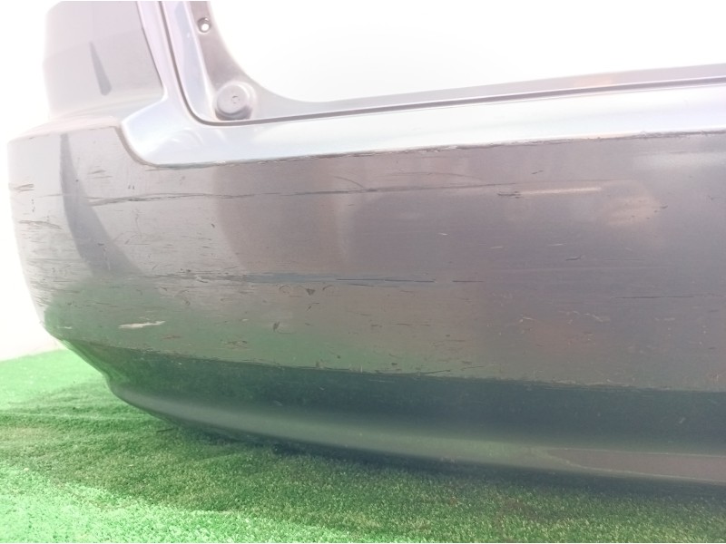 Recambio de paragolpes trasero para kia carens 2.0 turbodiesel cat referencia OEM IAM   