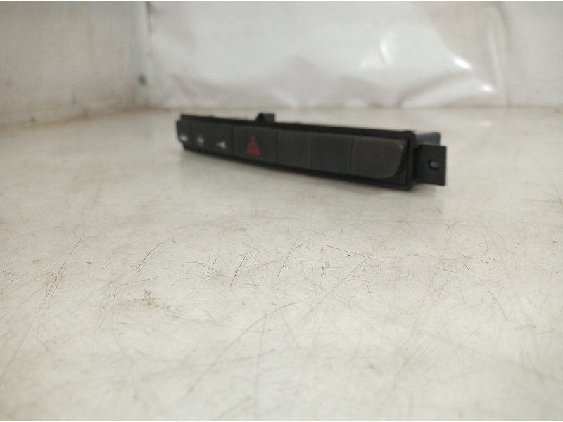 Recambio de warning para fiat punto (199) easy referencia OEM IAM 735446471 735446471 61092100