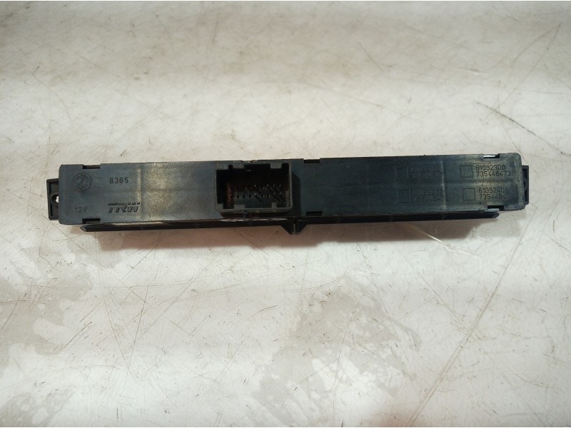 Recambio de warning para fiat punto (199) easy referencia OEM IAM 735446471 735446471 61092100