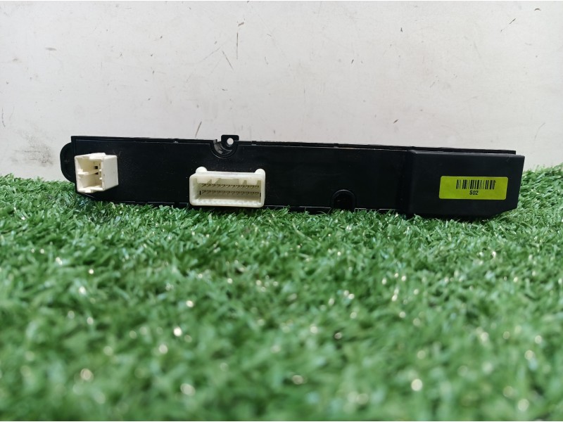 Recambio de warning para kia cee´d emotion referencia OEM IAM 937001H000 937001H000 937001H010