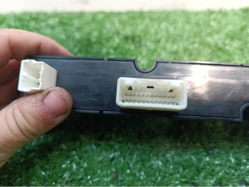 Recambio de warning para kia cee´d emotion referencia OEM IAM 937001H000 937001H000 937001H010