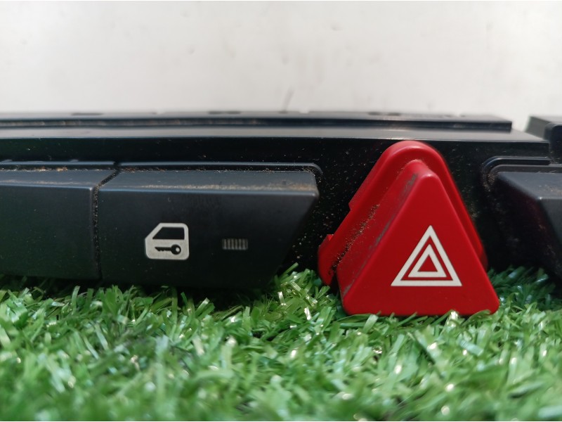 Recambio de warning para kia cee´d emotion referencia OEM IAM 937001H000 937001H000 937001H010