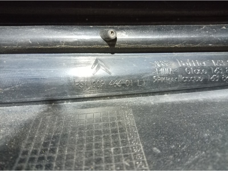 Recambio de piloto trasero izquierdo para citroën c4 picasso millenium referencia OEM IAM 00946601 00946601 00946601