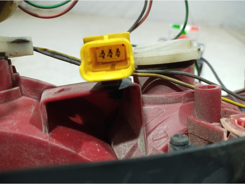 Recambio de piloto trasero izquierdo para citroën c5 break referencia OEM IAM 9637356 9637356 9637356