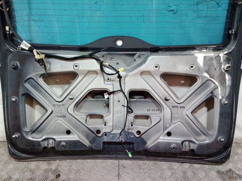 Recambio de porton trasero para lancia phedra (180) 3.0 v6 24v emblema cae referencia OEM IAM   