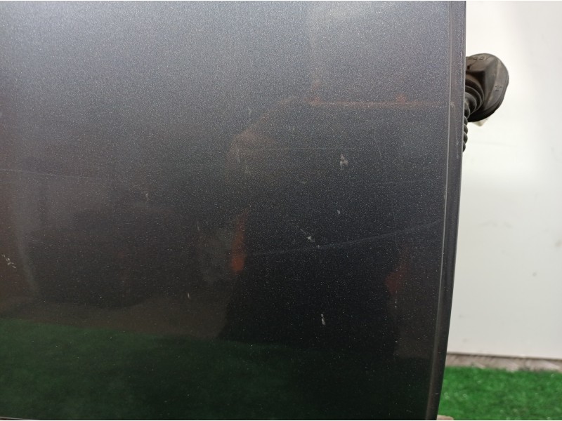 Recambio de puerta trasera derecha para kia carens 2.0 turbodiesel cat referencia OEM IAM   