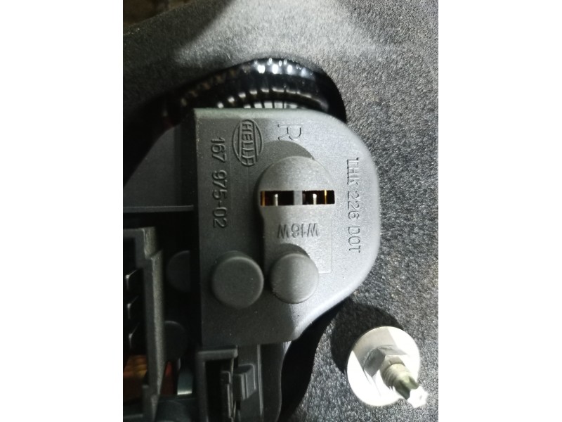 Recambio de piloto trasero derecho interior para volkswagen golf vi (5k1) advance referencia OEM IAM 5K0045280 5K0045280 1679750