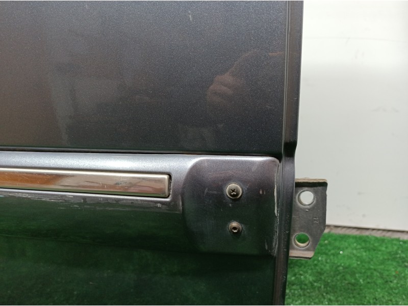 Recambio de puerta trasera derecha para kia carens 2.0 turbodiesel cat referencia OEM IAM   