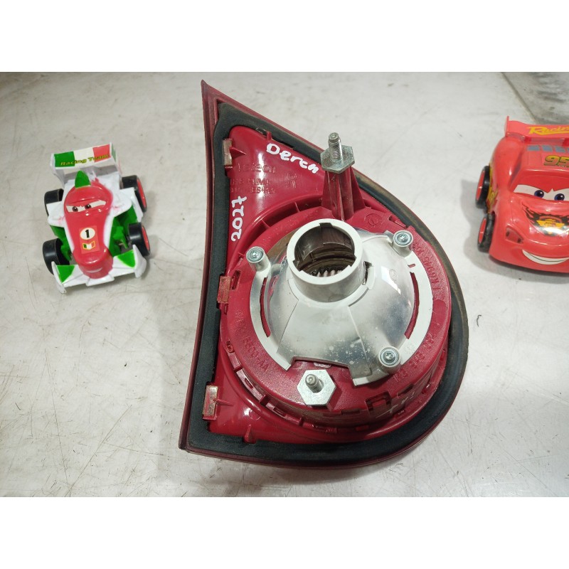 Recambio de piloto trasero derecho interior para volkswagen golf v berlina (1k1) referencia OEM IAM 1K6945094J 1K6945094J 1K6945