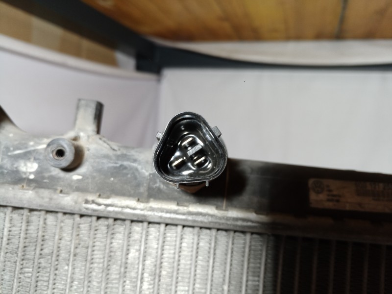 Recambio de radiador agua para seat ibiza (6l1) sport referencia OEM IAM 6Q0121253R 6Q0121253R 6Q0121253