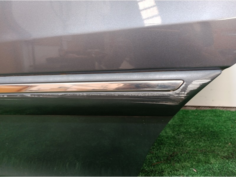 Recambio de puerta trasera izquierda para kia carens 2.0 turbodiesel cat referencia OEM IAM   