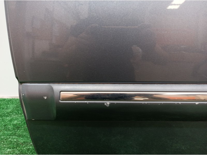 Recambio de puerta trasera izquierda para kia carens 2.0 turbodiesel cat referencia OEM IAM   