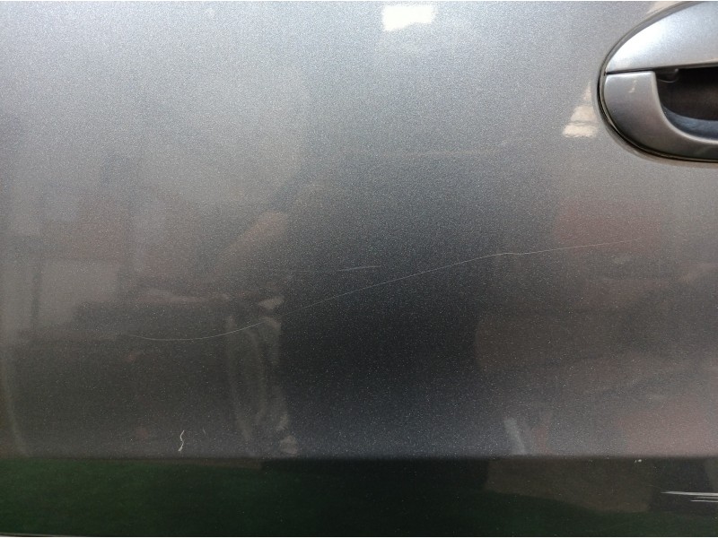 Recambio de puerta trasera izquierda para kia carens 2.0 turbodiesel cat referencia OEM IAM   