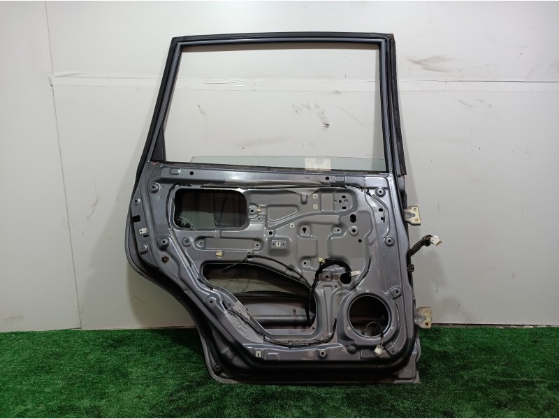 Recambio de puerta trasera izquierda para kia carens 2.0 turbodiesel cat referencia OEM IAM   