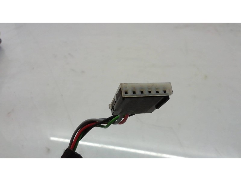 Recambio de retrovisor izquierdo para bmw serie 3 berlina (e46) 320d referencia OEM IAM   