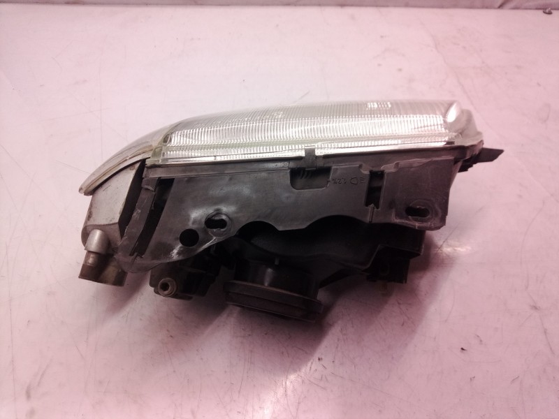 Recambio de faro izquierdo para citroën saxo 1.6 vts referencia OEM IAM 6204N5  