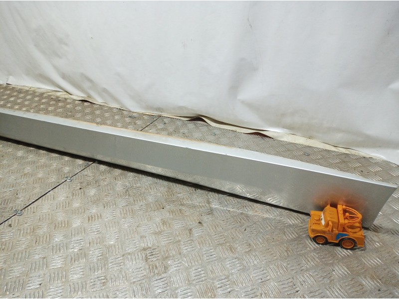 Recambio de faldon lateral para bmw serie 3 touring (e91) 318d referencia OEM IAM   