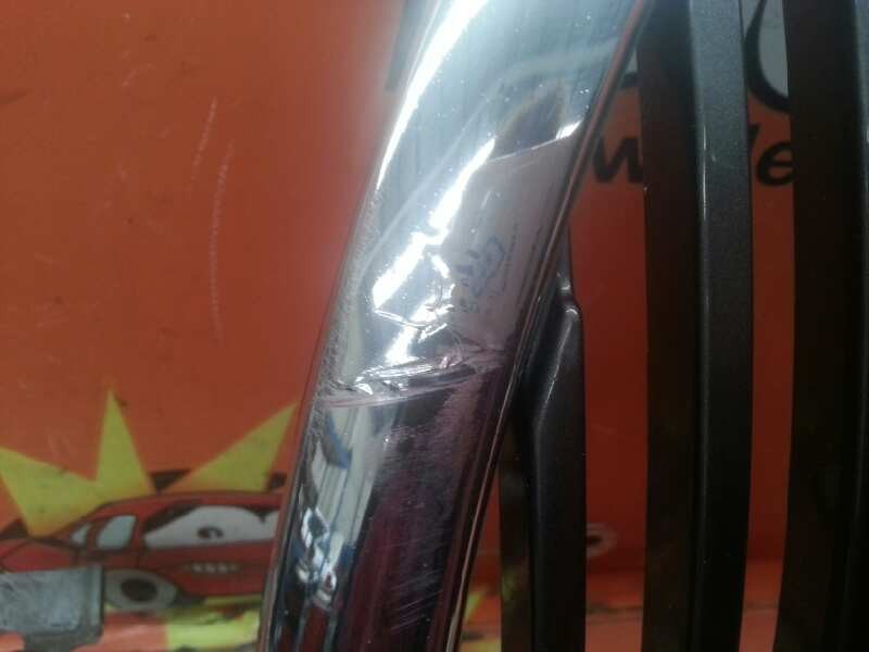 Recambio de rejilla delantera para jaguar s-type referencia OEM IAM   