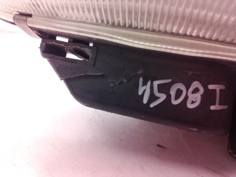 Recambio de faro izquierdo para citroën saxo 1.6 vts referencia OEM IAM 6204N5  