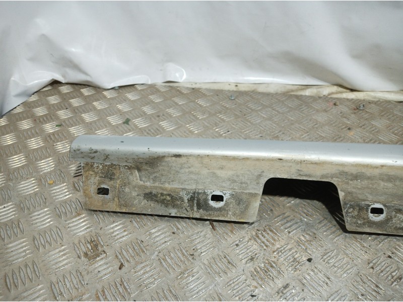 Recambio de faldon lateral para bmw serie 3 touring (e91) 318d referencia OEM IAM   