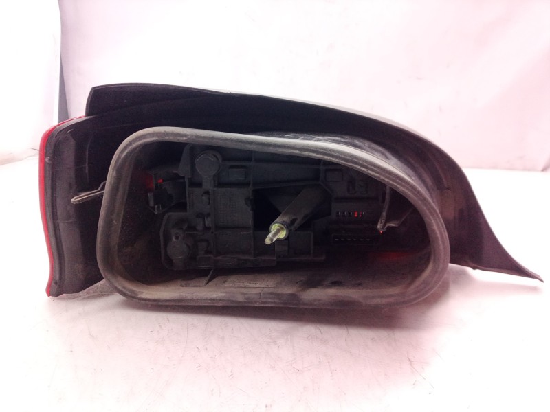 Recambio de piloto trasero derecho para citroën saxo 1.6 vts referencia OEM IAM   