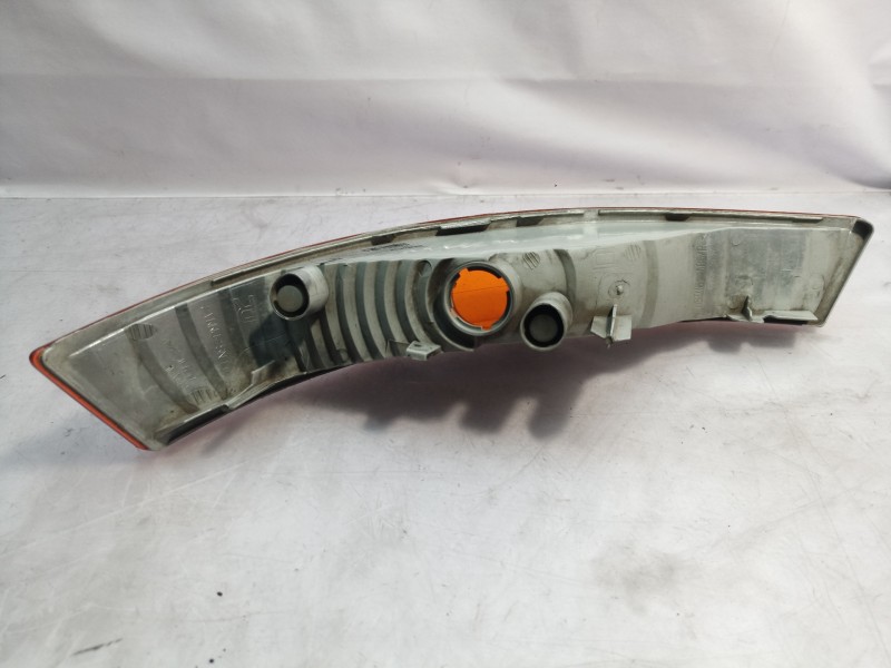 Recambio de piloto delantero derecho para renault trafic caja cerrada (ab 4.01) referencia OEM IAM   