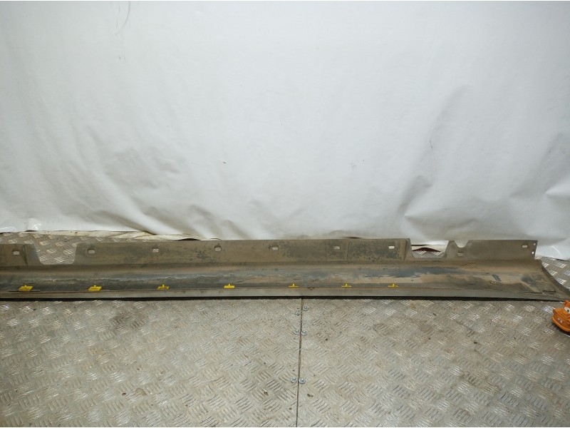 Recambio de faldon lateral para bmw serie 3 touring (e91) 318d referencia OEM IAM   