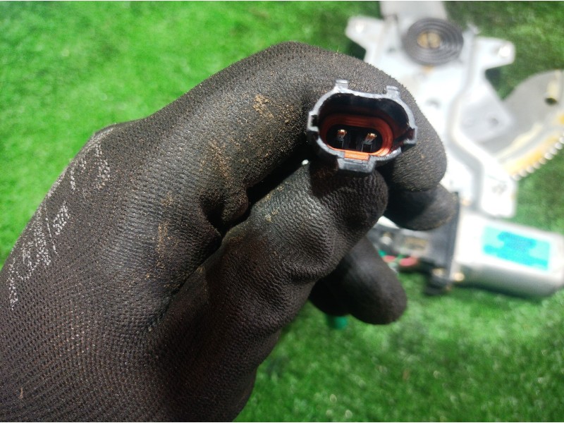 Recambio de elevalunas delantero izquierdo para kia carens 2.0 turbodiesel cat referencia OEM IAM XH504P0 XH504P0 XH504P0