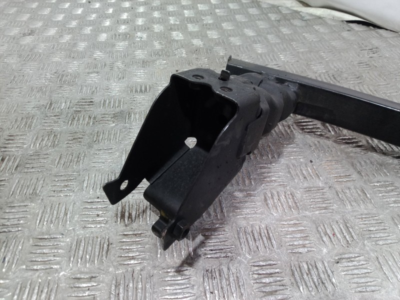 Recambio de refuerzo paragolpes trasero para lancia phedra (180) 3.0 v6 24v emblema cae referencia OEM IAM   