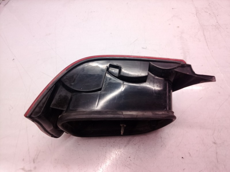 Recambio de piloto trasero izquierdo para citroën saxo 1.6 vts referencia OEM IAM 6350F7  