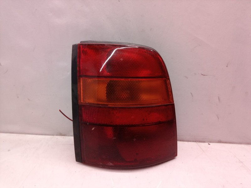 Recambio de piloto trasero izquierdo para nissan micra (k11) básico (k11) referencia OEM IAM   