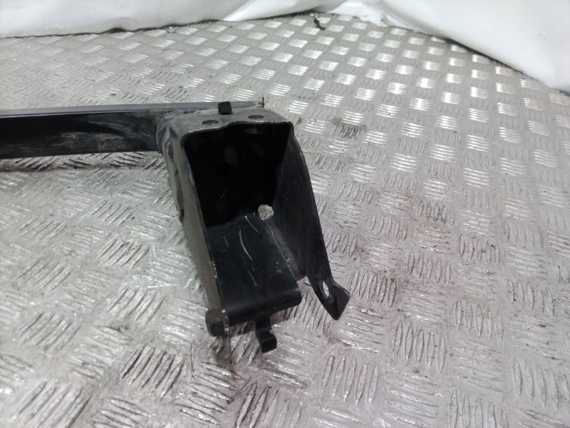 Recambio de refuerzo paragolpes trasero para lancia phedra (180) 3.0 v6 24v emblema cae referencia OEM IAM   