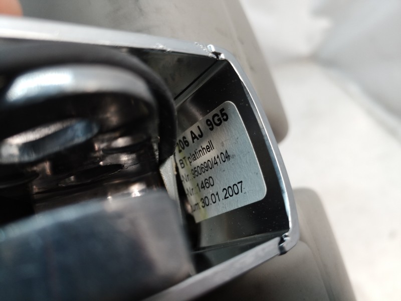 Recambio de apoyabrazos central para audi a8 (4e2) 4.2 v8 32v fsi referencia OEM IAM   