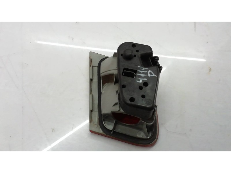 Recambio de piloto trasero derecho interior para bmw serie 3 berlina (e46) 320d referencia OEM IAM   