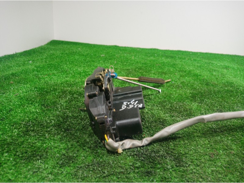 Recambio de cerradura puerta delantera derecha para kia carens 2.0 turbodiesel cat referencia OEM IAM   