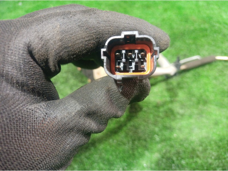 Recambio de cerradura puerta delantera derecha para kia carens 2.0 turbodiesel cat referencia OEM IAM   