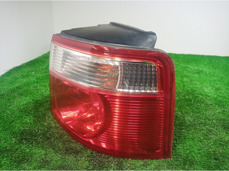 Recambio de piloto trasero derecho para kia carens 2.0 turbodiesel cat referencia OEM IAM   