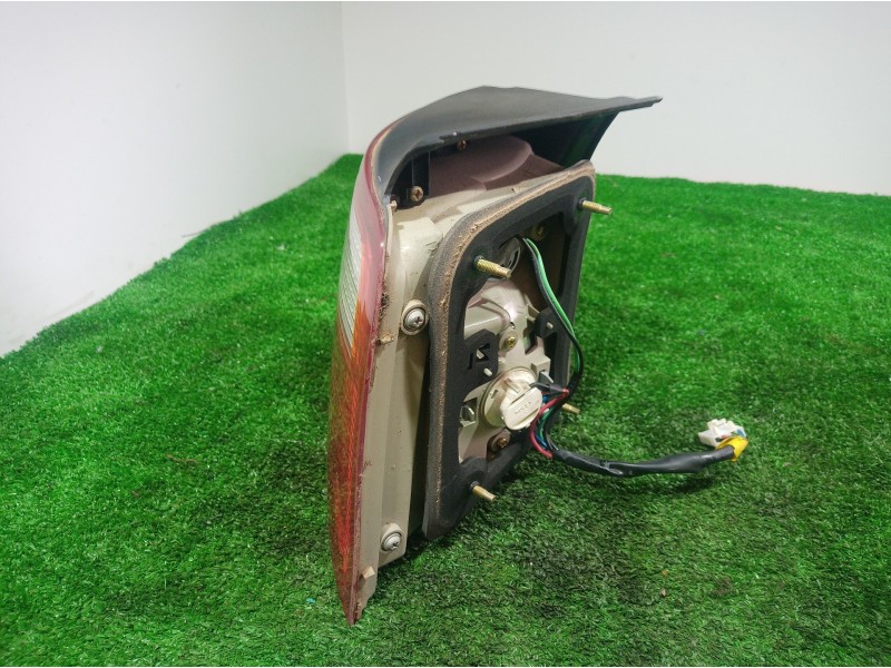 Recambio de piloto trasero derecho para kia carens 2.0 turbodiesel cat referencia OEM IAM   