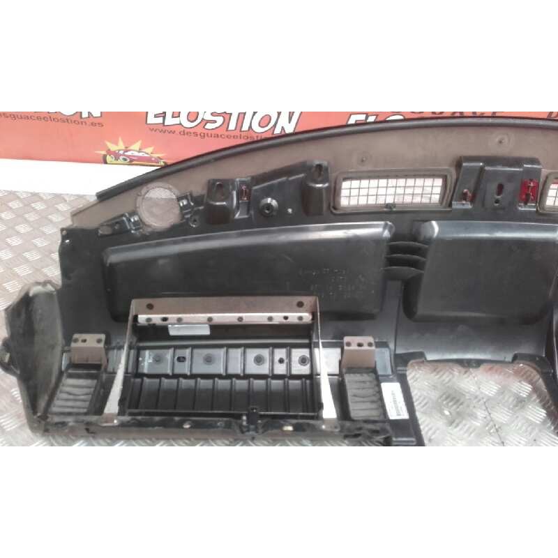 Recambio de salpicadero para jeep gr.cherokee (wj/wg) 2.7 crd limited referencia OEM IAM A110000159L 55116280 P5HK981TMAA
