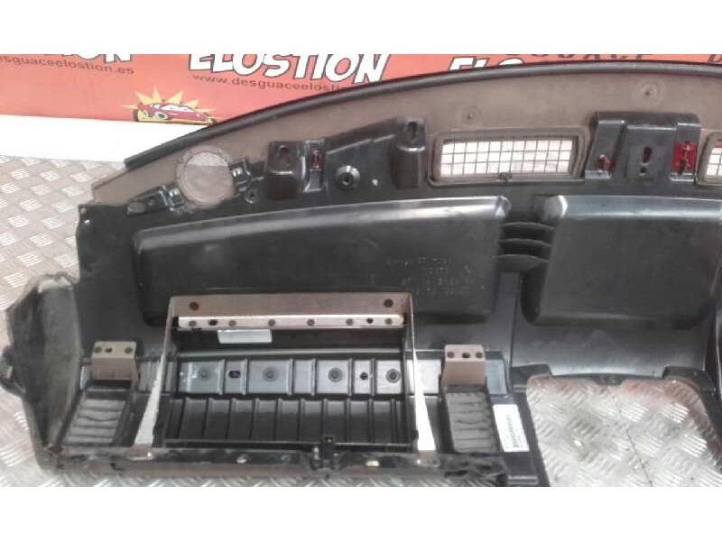 Recambio de salpicadero para jeep gr.cherokee (wj/wg) 2.7 crd limited referencia OEM IAM A110000159L 55116280 P5HK981TMAA
