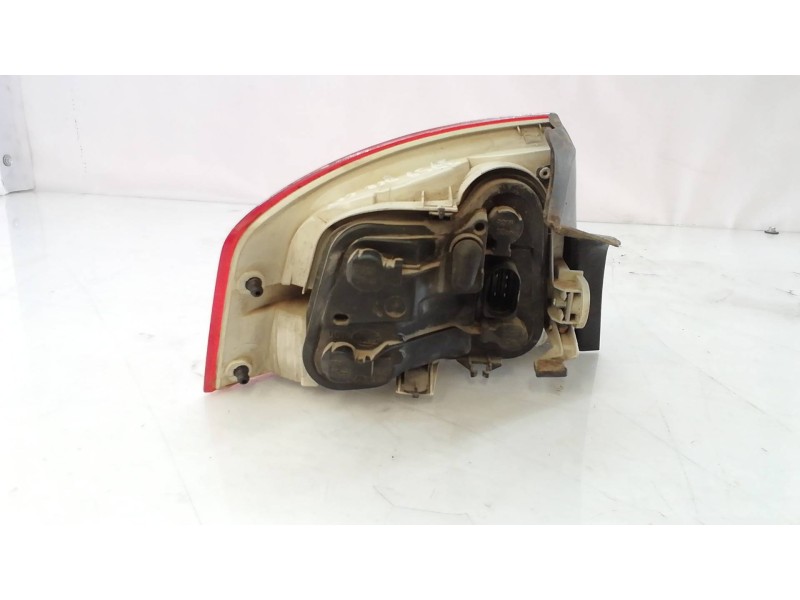 Recambio de piloto trasero derecho para audi a4 berlina (8e) 2.0 tdi 16v (103kw) referencia OEM IAM   