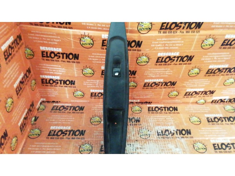 Recambio de mando elevalunas delantero derecho para citroën c4 berlina exclusive referencia OEM IAM 9651465677  