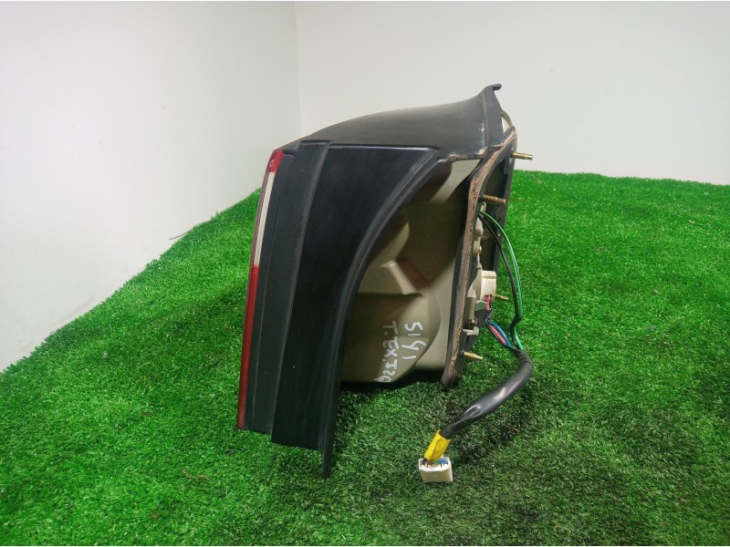 Recambio de piloto trasero izquierdo para kia carens 2.0 turbodiesel cat referencia OEM IAM   