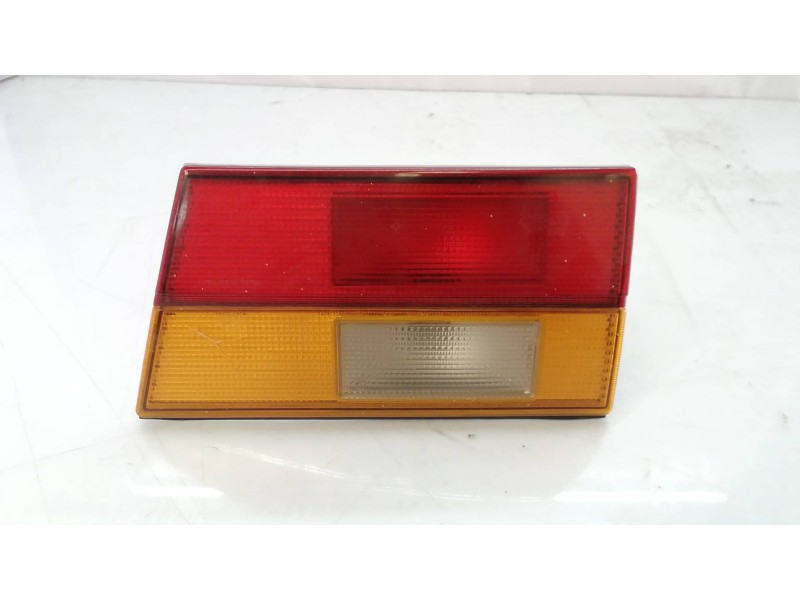 Recambio de piloto trasero derecho interior para volkswagen passat (321/23/27/31) cl 5 referencia OEM IAM   