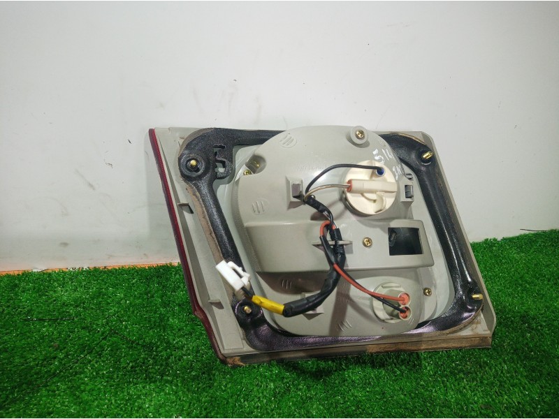 Recambio de piloto trasero derecho interior para kia carens 2.0 turbodiesel cat referencia OEM IAM   