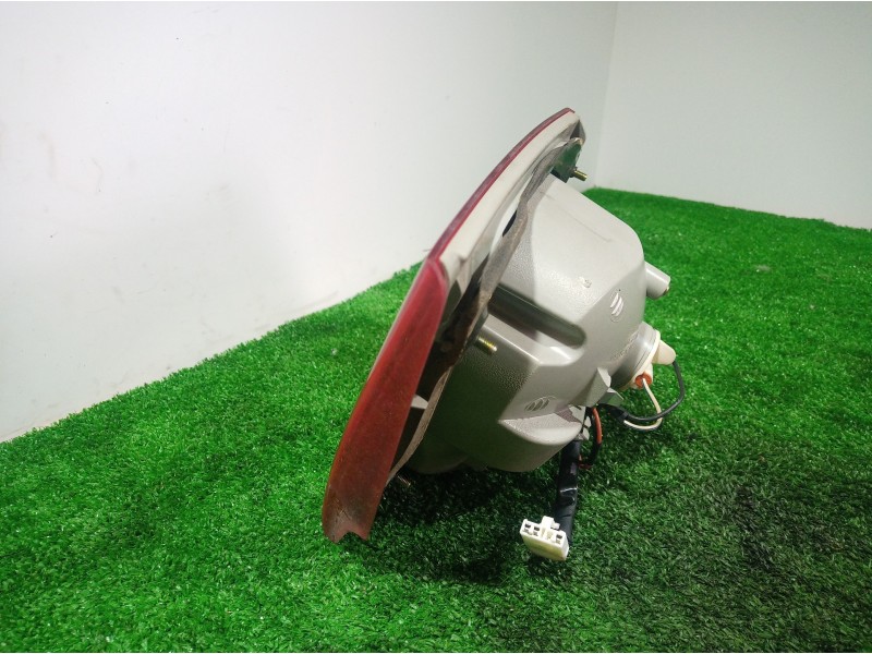 Recambio de piloto trasero derecho interior para kia carens 2.0 turbodiesel cat referencia OEM IAM   