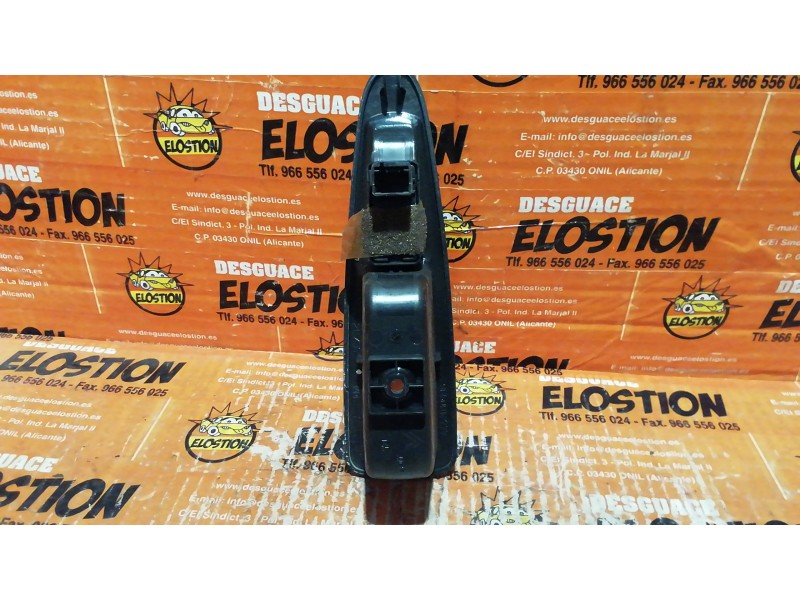 Recambio de mando elevalunas trasero izquierdo para citroën c4 berlina exclusive referencia OEM IAM   