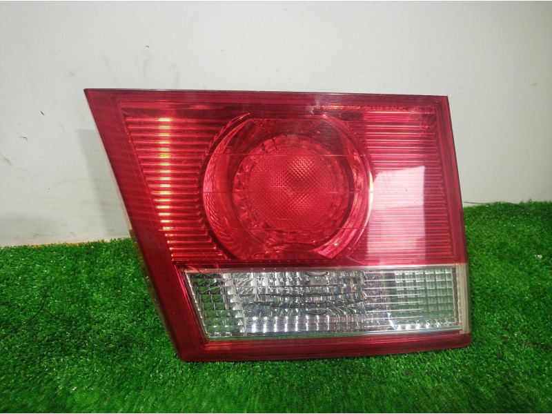 Recambio de piloto trasero izquierdo interior para kia carens 2.0 turbodiesel cat referencia OEM IAM   